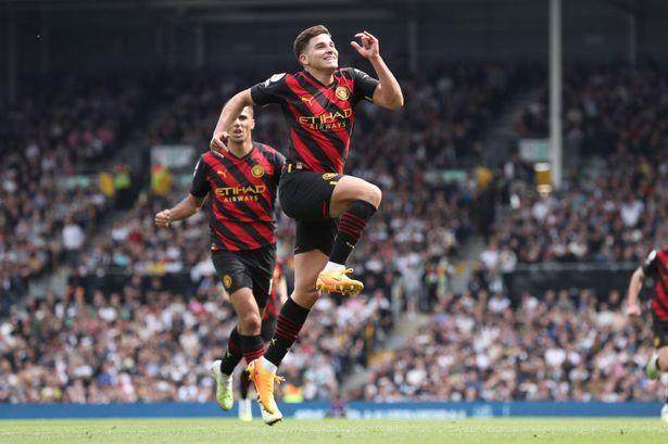 乐竞体育平台-无情曼城轻松收回榜首，50球哈兰德带瓜帅穿越历史